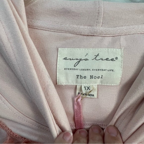 *NEW* Evystree The Noel Hoodie in Winter Pink - Picture 10 of 16